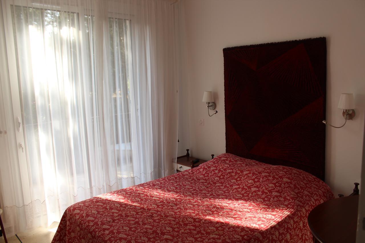 La Maison Blanche Bed and Breakfast Saint Aygulf Exteriör bild